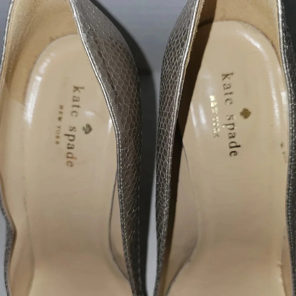 Kate Spade Italy Karolina Leather Snake Embossed Gold  Metallic Heels Sz 9 - Picture 10 of 12